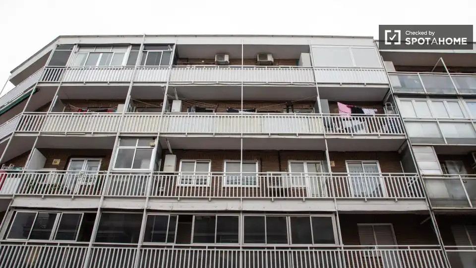 Exterior view of Flat for share in Madrid  with Air Conditioner, Heating and Terrace