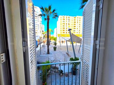 Apartament amb ascensor en venda a Plaza Ole