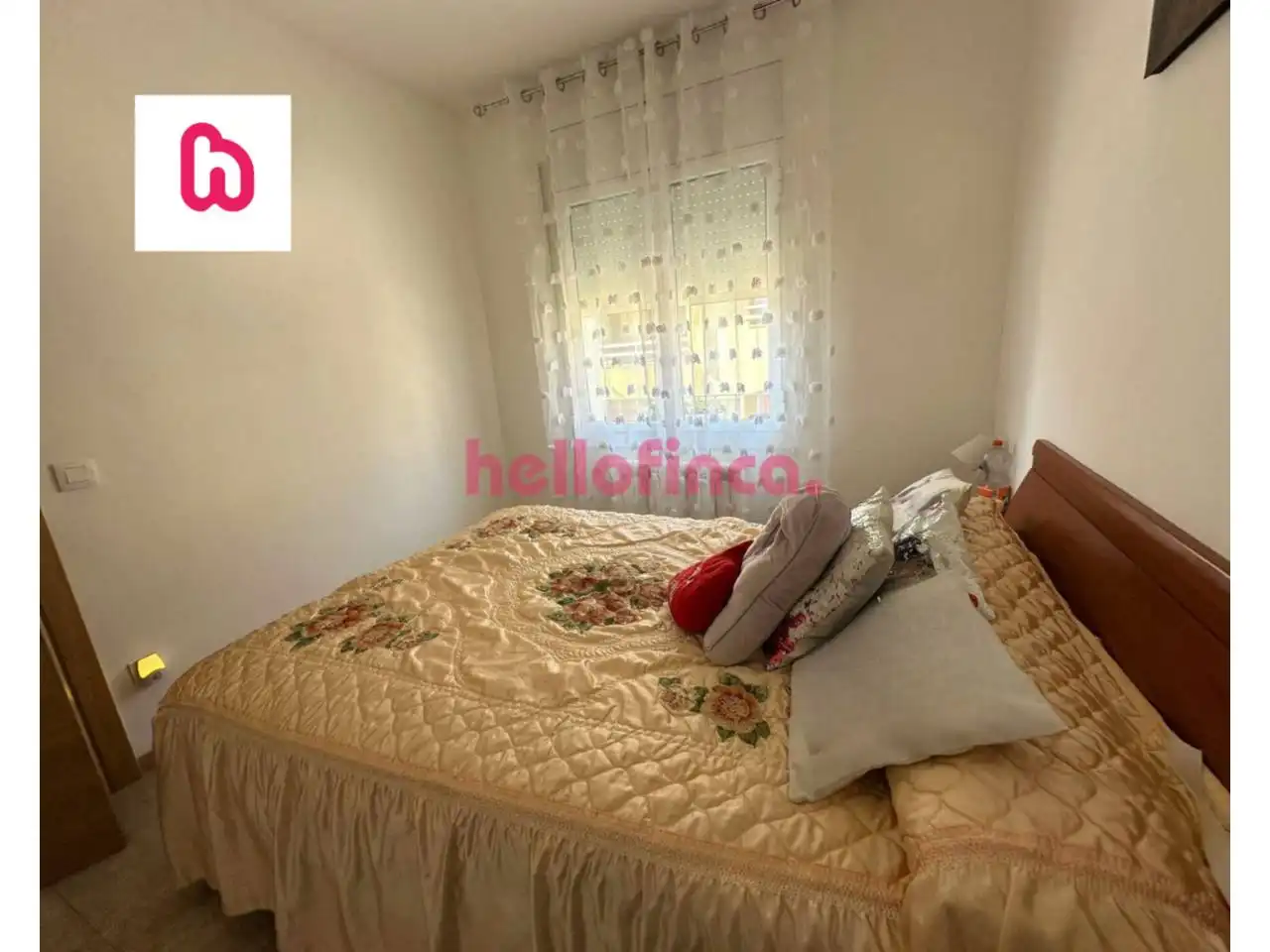 Dormitori de Casa adosada en venda en Sant Pere de Torelló amb Calefacció, Terrassa i Alarma