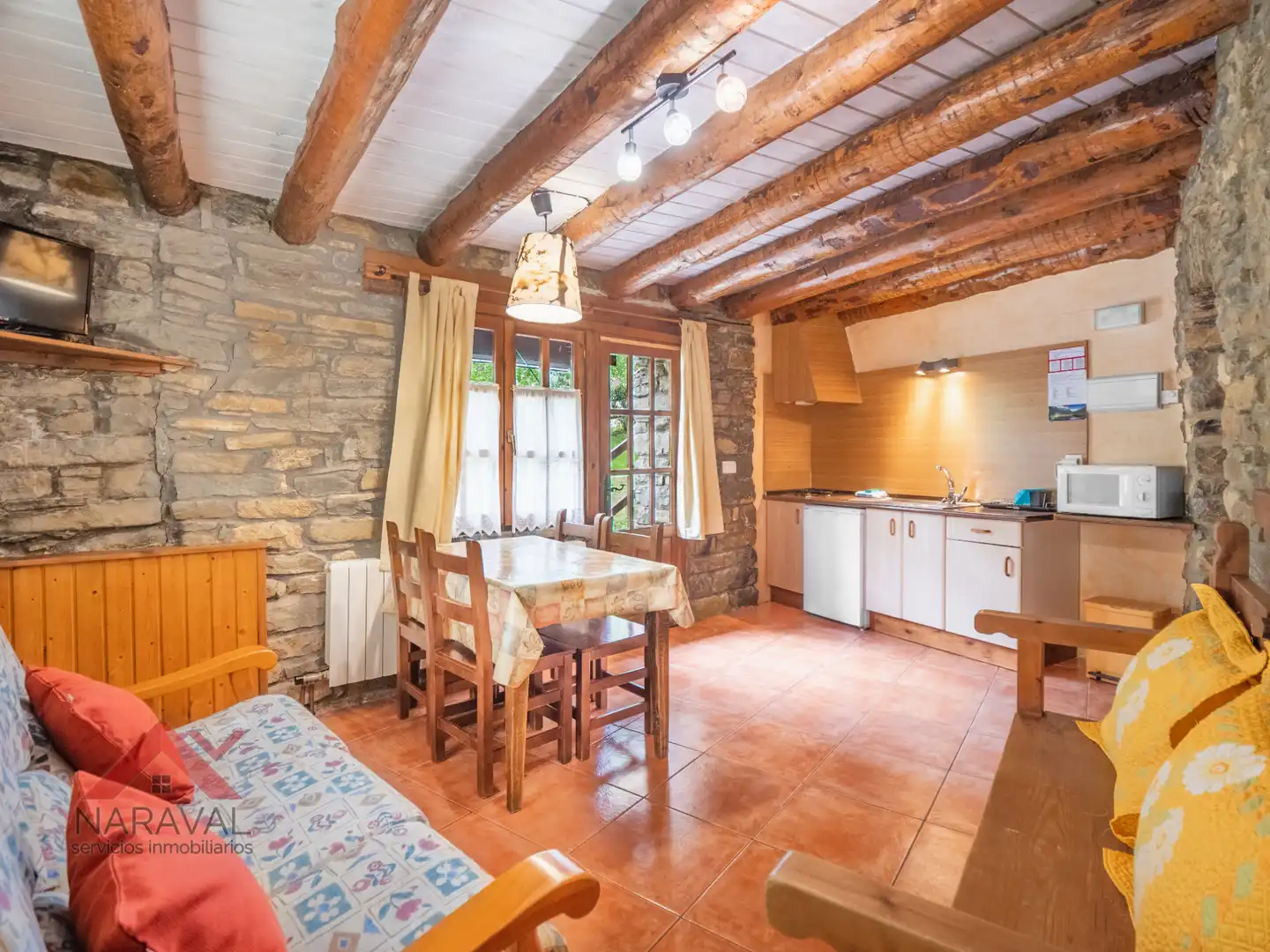 Cocina de Casa o chalet en venta en Fiscal con Aire acondicionado, Calefacción y Jardín privado