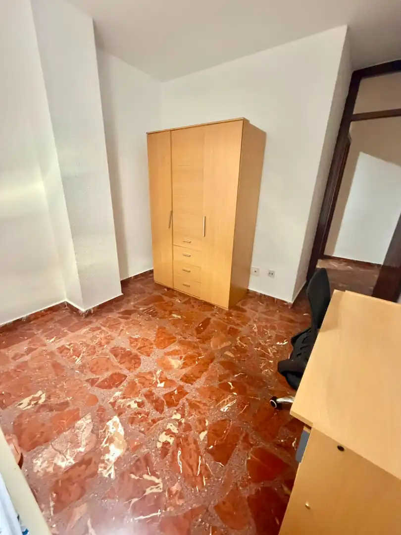 Bedroom of Flat for share in Jaén  with Air Conditioner, Heating and Furnished