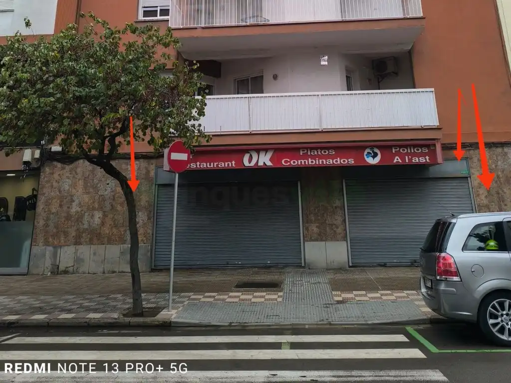 Local comercial en venta en Avenida Montserrat