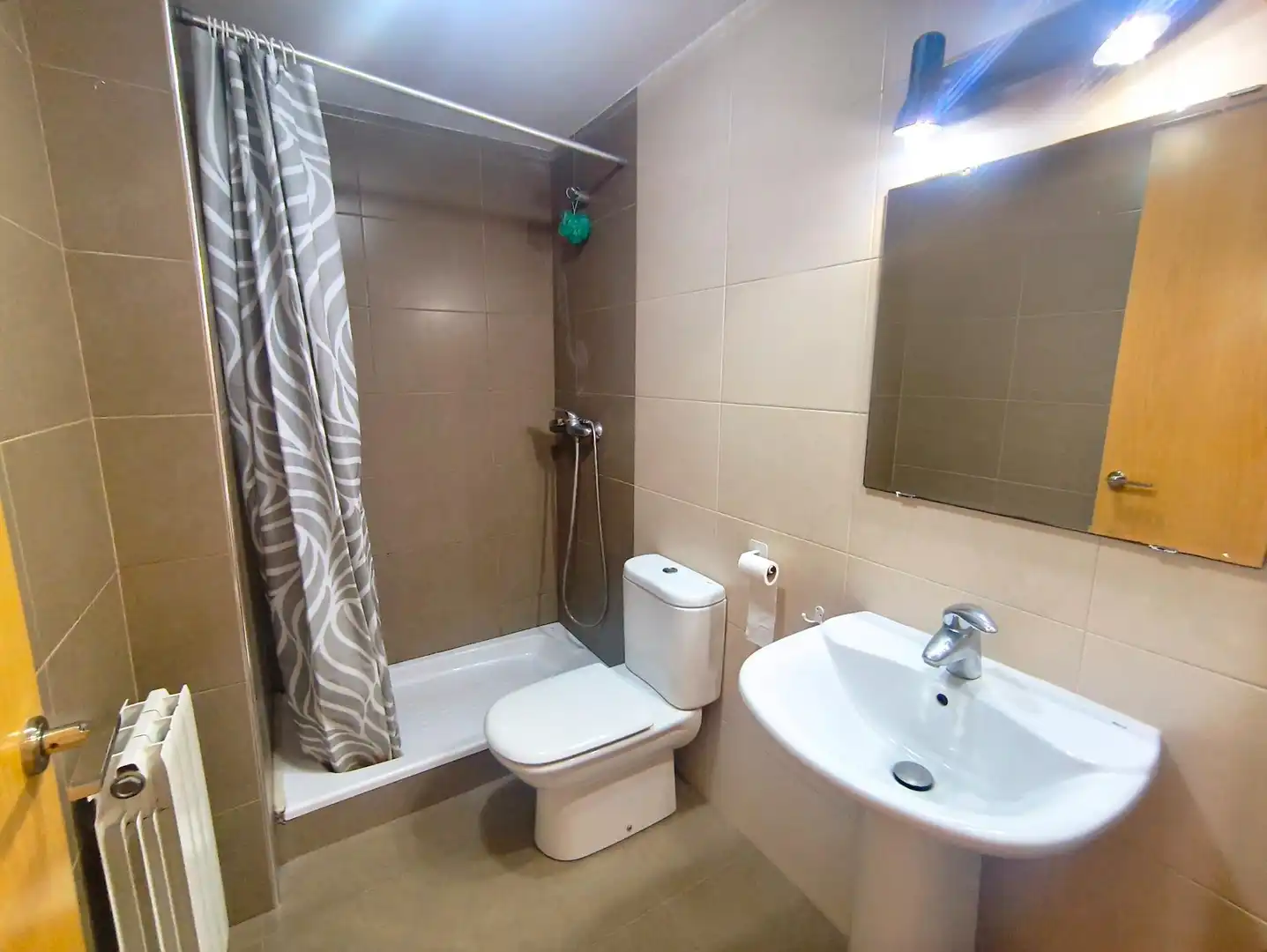 Badezimmer von Wohnung zum Verkauf in Mataró mit Heizung