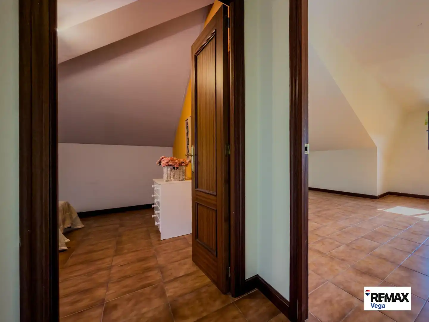 Casa o xalet en venda en Torrelavega  amb Calefacció, Traster i Moblat
