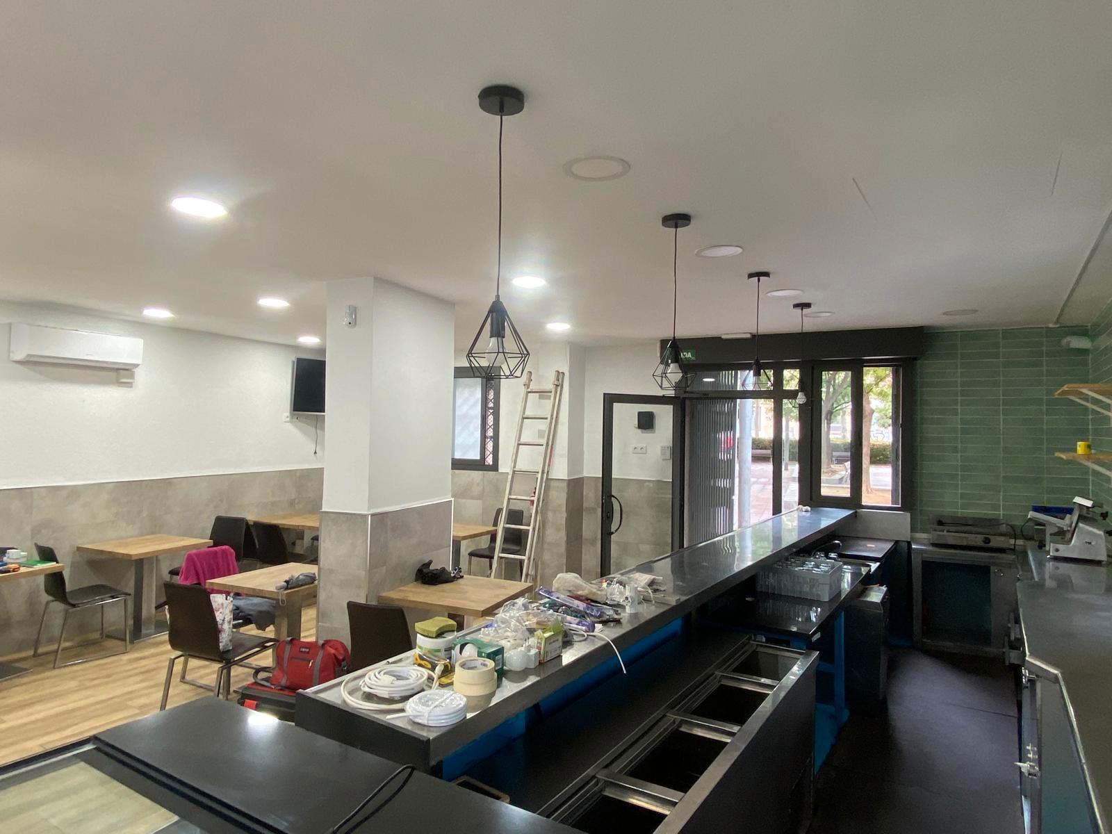 Premises for sale in  Barcelona Capital  with Air Conditioner, Heating and Furnished