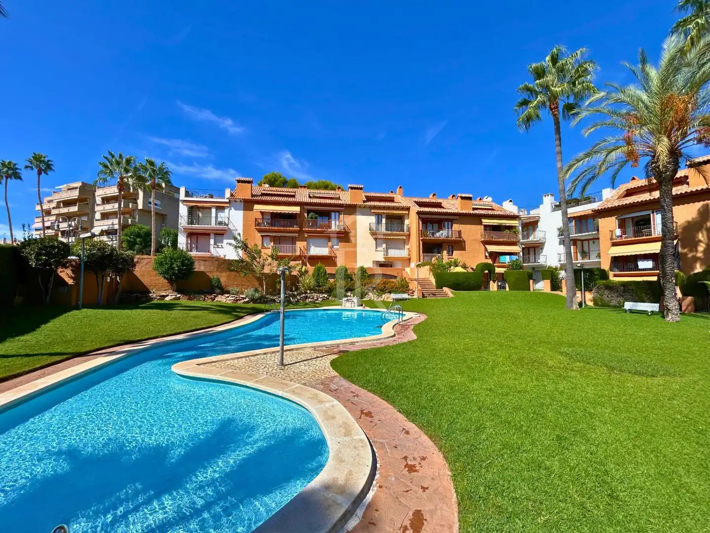 Vista exterior de Dúplex en venda en Roda de Berà, Tarragona