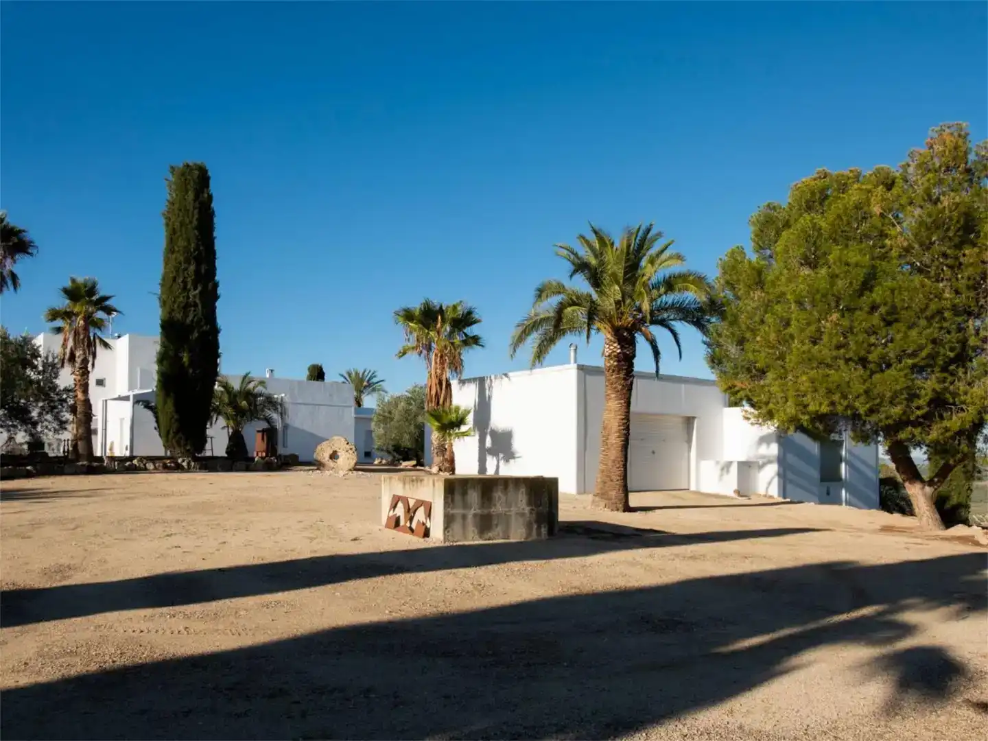 Vista exterior de Casa o xalet en venda en Peal de Becerro amb Aire condicionat, Jardí privat i Parquet