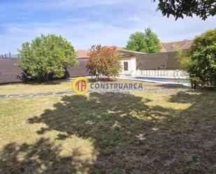 Jardí de Casa adosada en venda en Pepino amb Calefacció i Piscina