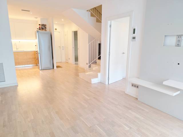 Piso en Venta en Carrer de Sant Pere d'Abanto en Hostafrancs