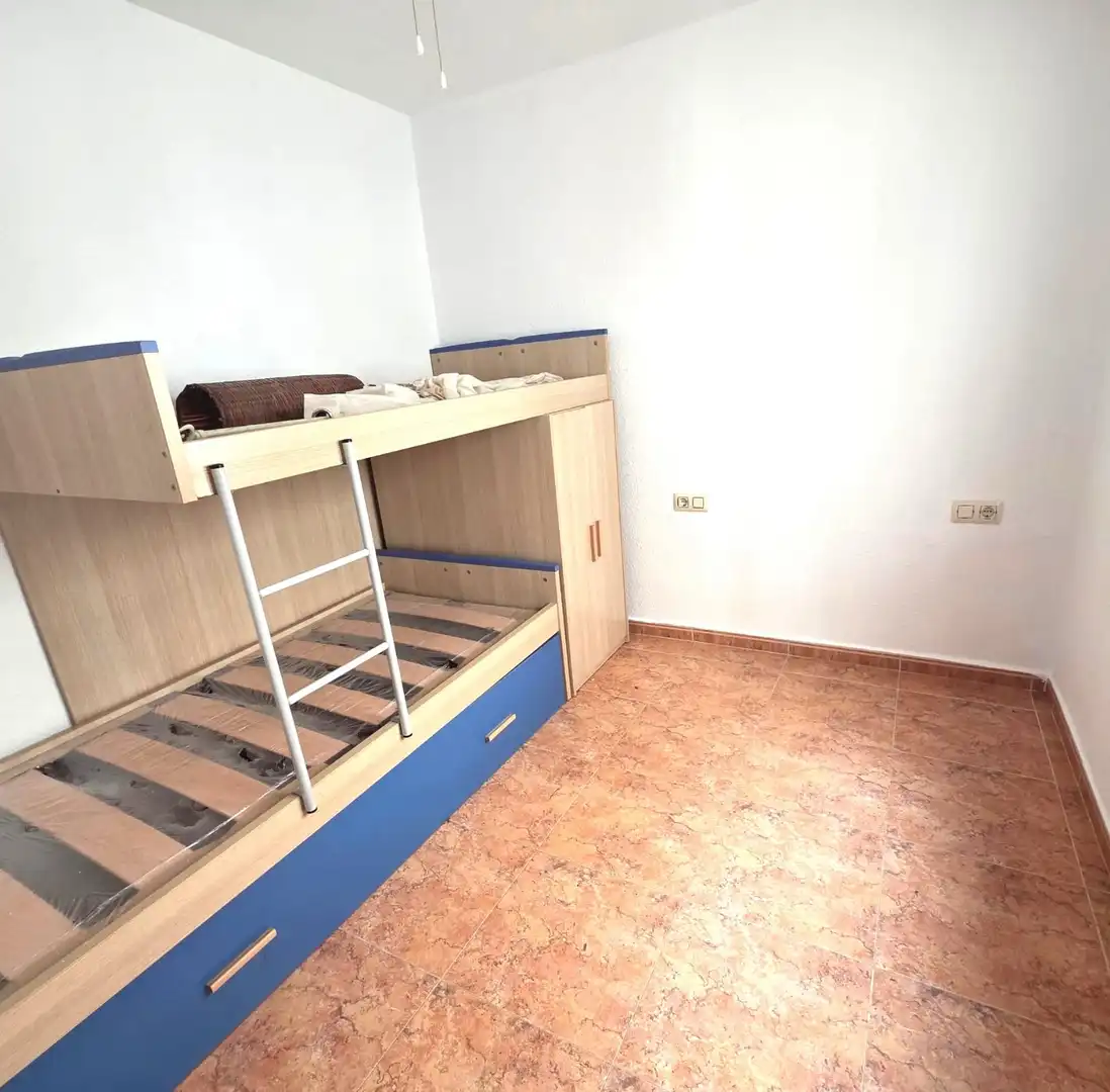 Habitación de Piso en venta en Carboneras con Amueblado