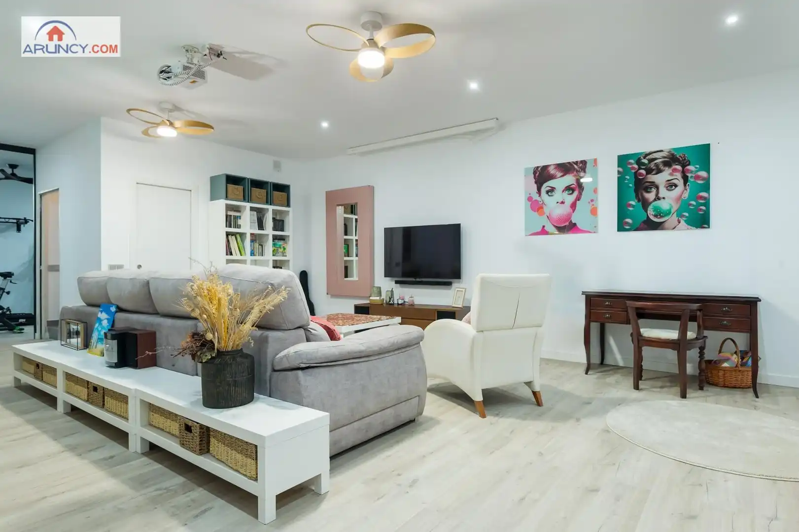 Sala de estar de Casa adosada en venta en Dos Hermanas con Aire acondicionado, Jardín privado y Terraza