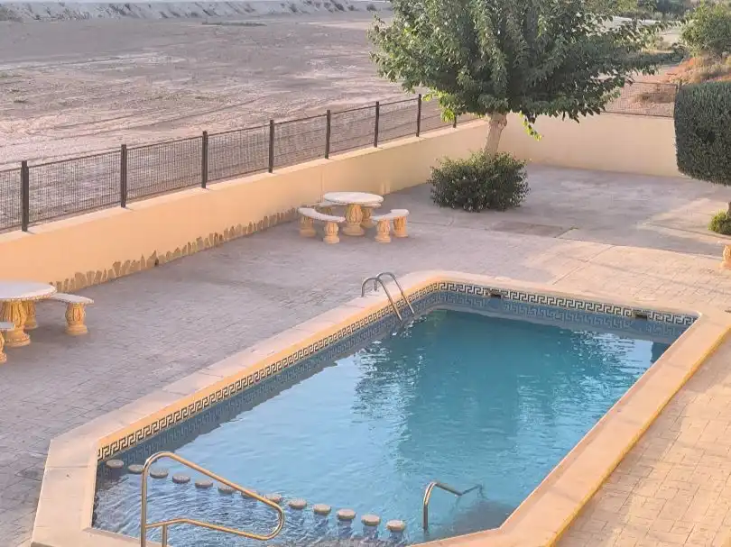 Piscina de Piso de alquiler en Orihuela con Aire acondicionado, Calefacción y Terraza