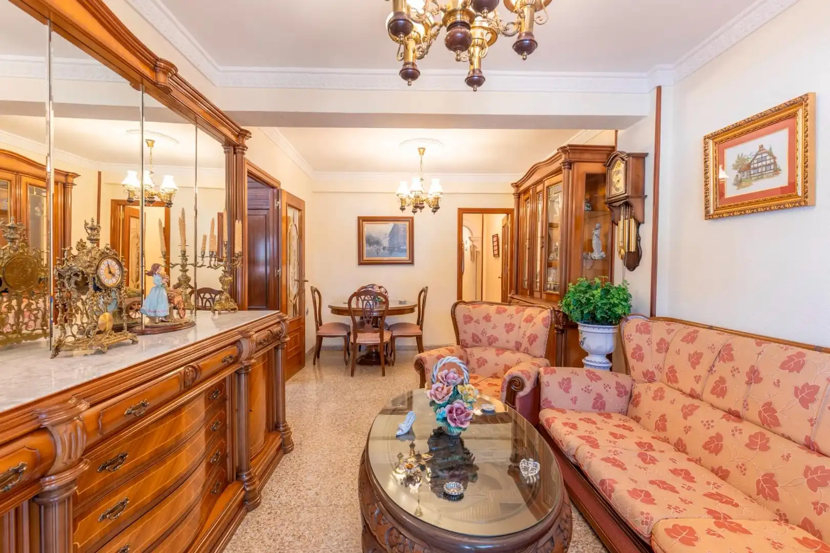 Living room of Flat for sale in Granada  with Air Conditioner, Heating and TV