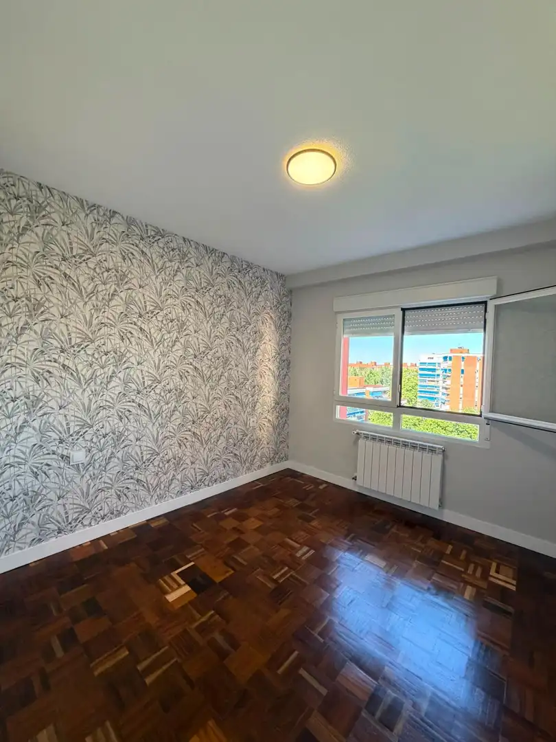 Habitación de Piso de alquiler en Madrid con Calefacción, Parquet y Terraza