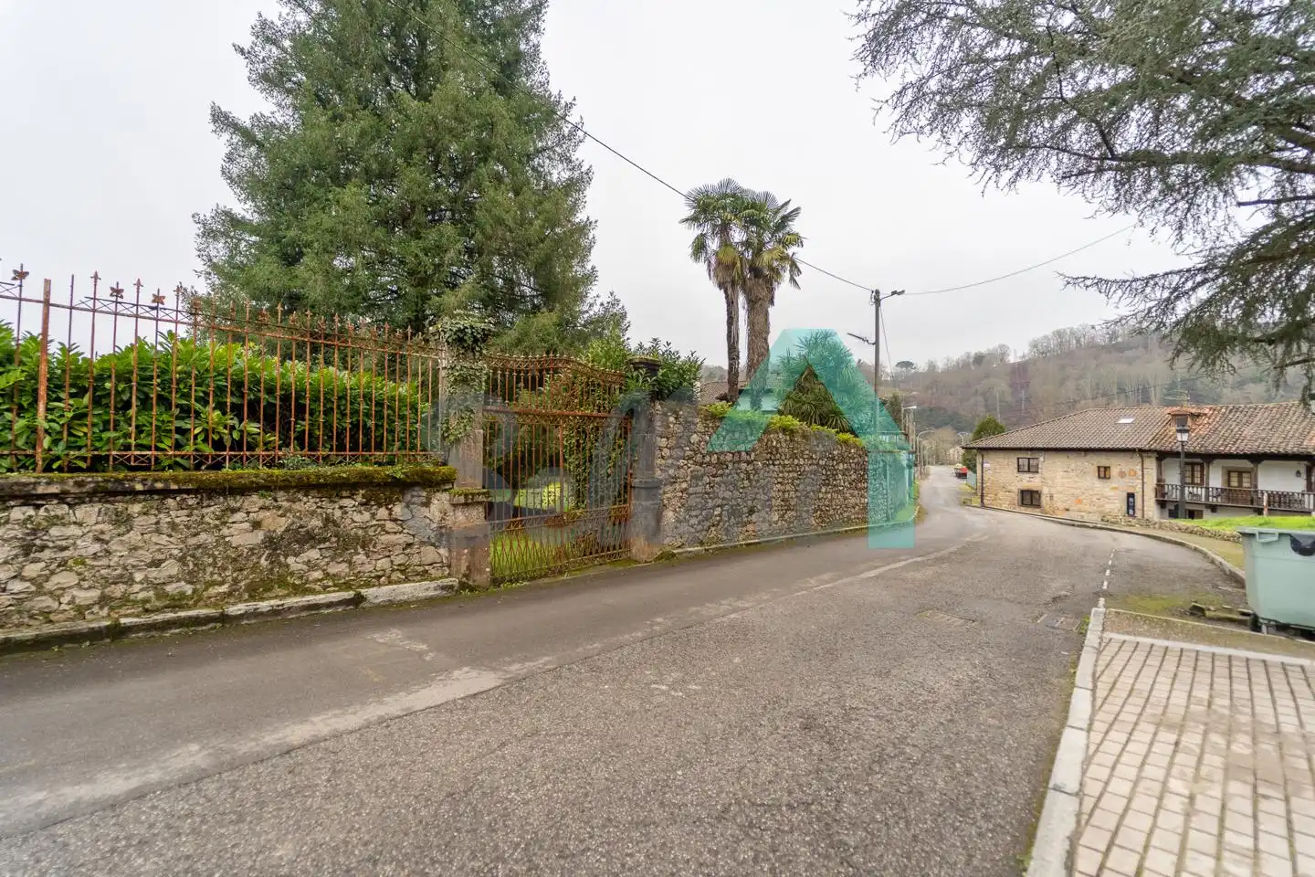 Vista exterior de Casa o xalet en venda en Piloña amb Jardí privat, Parquet i Terrassa