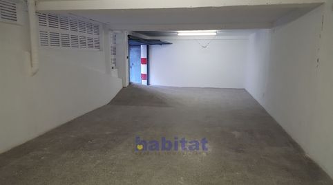 Parking tipo cochera capacidad de 2 coches, motos y trastero