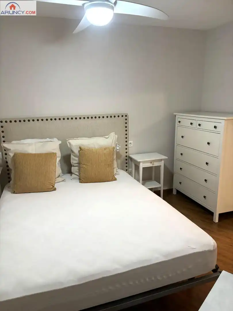 Dormitori de Pis de lloguer en Alcalá de Guadaira amb Aire condicionat, Calefacció i Parquet