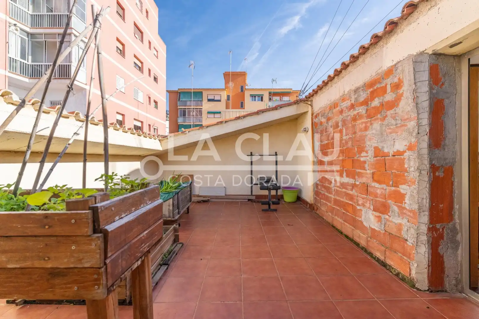 Terrasse von Einfamilien-Reihenhaus zum Verkauf in Gavà mit Heizung