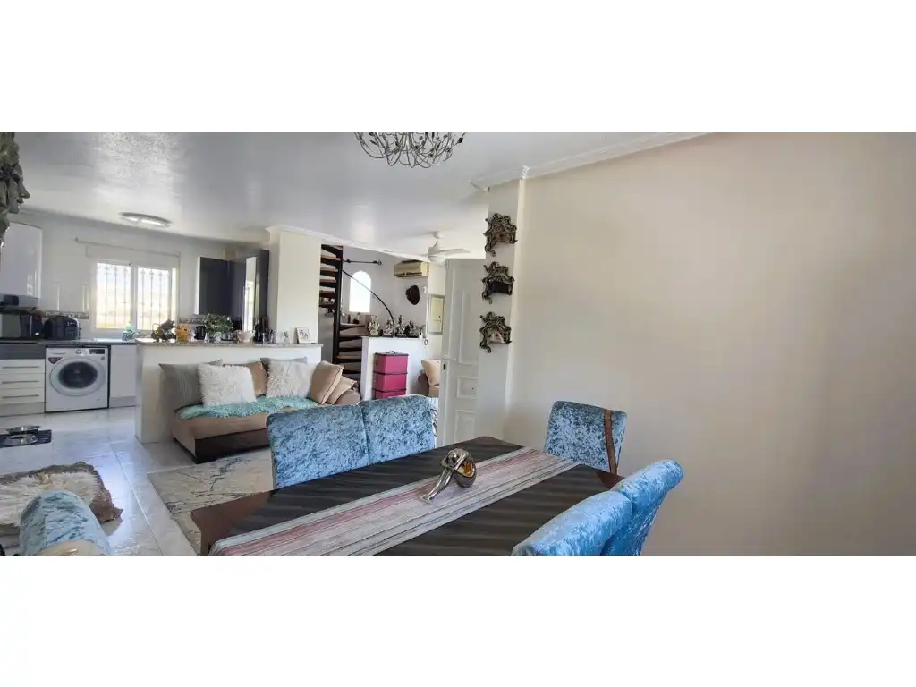 House with pool for sale in Poligono F-2 Filipinas Oeste, imagen 14