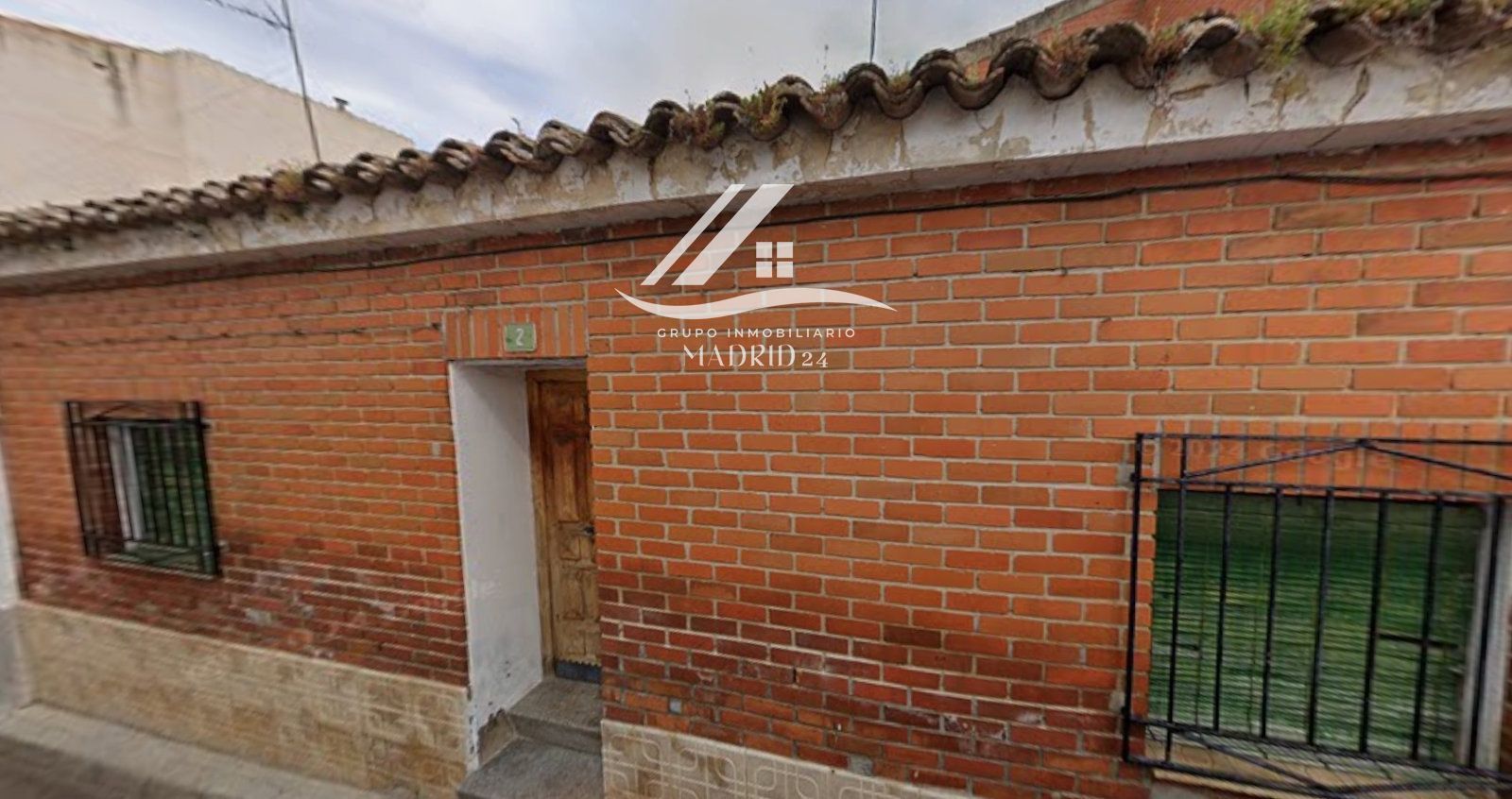 Vista exterior de Casa o xalet en venda en La Puebla de Montalbán amb Traster