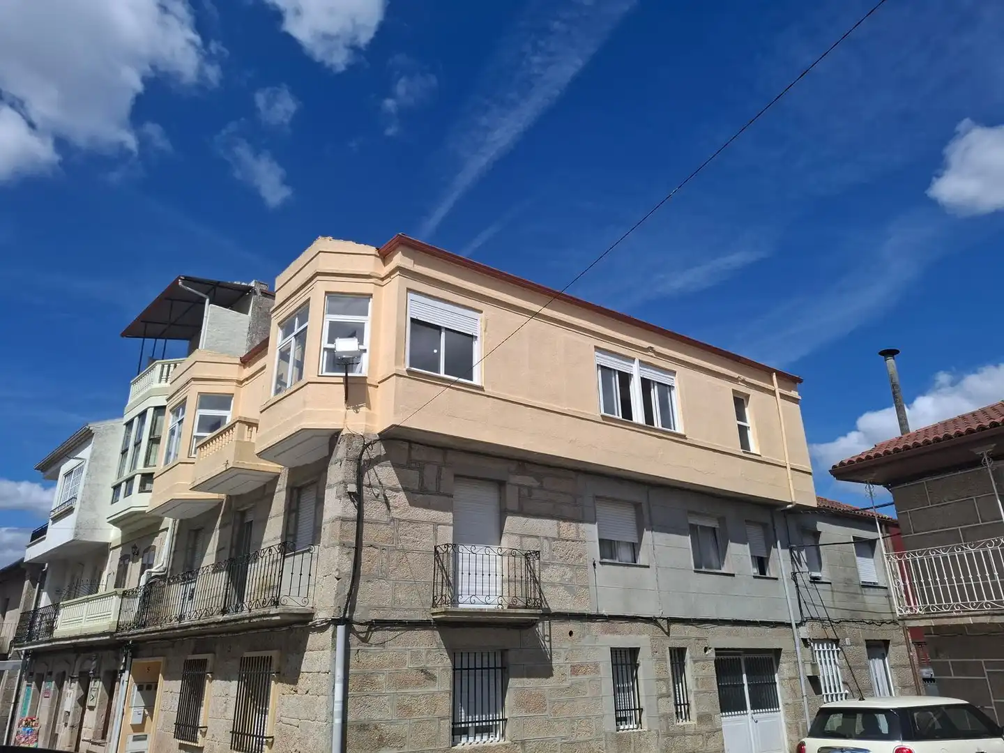 Vista exterior de Edificio en venta en Maside, Ourense