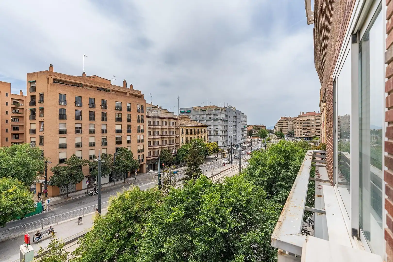 Außenansicht von Wohnung zum Verkauf in Granada mit Klimaanlage und Heizung