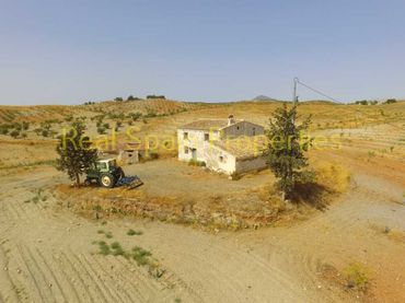 Casa rústica en venta en Vélez-Rubio
