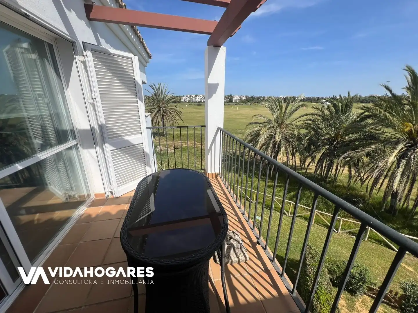 Terraza de Piso de alquiler en Rota con Piscina y Amueblado