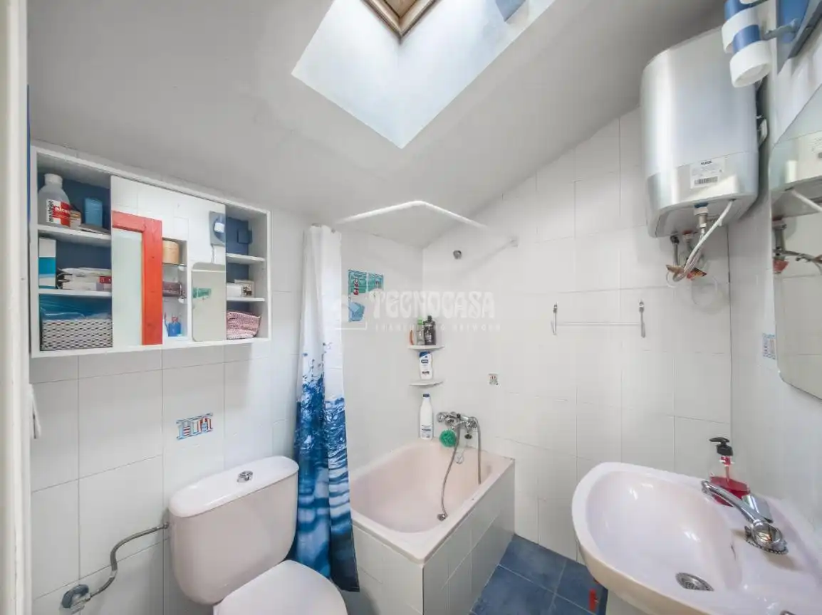 Baño de Piso en venta en Madrid con Calefacción