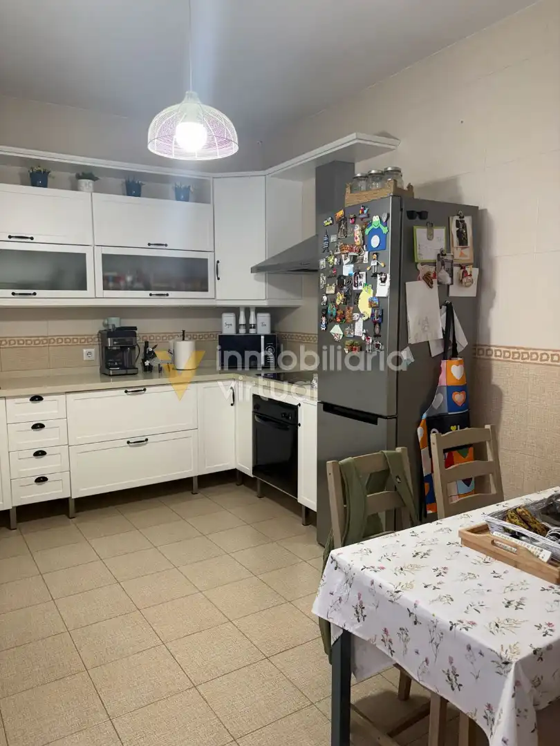 Cuina de Casa o xalet en venda en Lucena amb Moblat