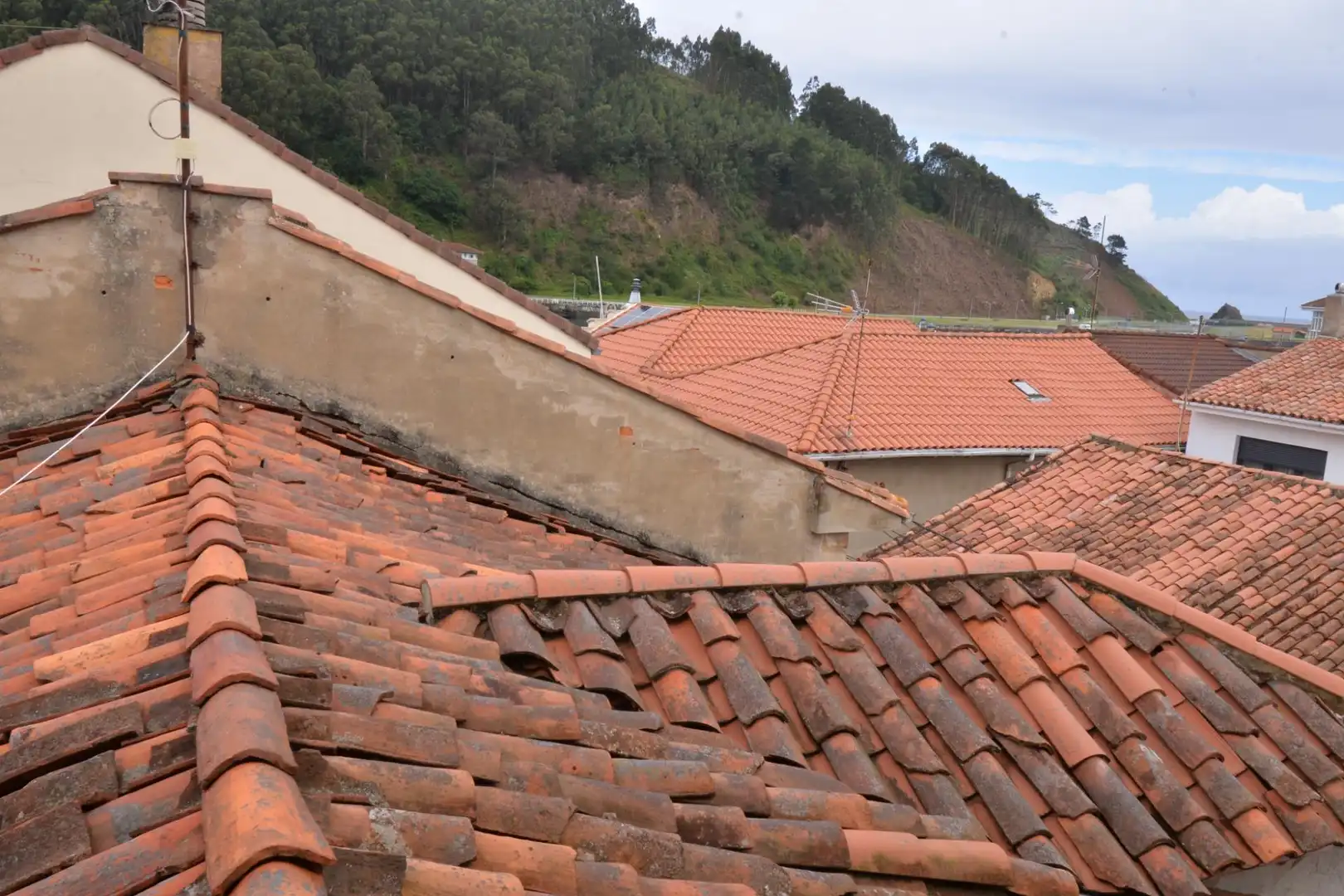 Vista exterior de Casa o chalet en venta en Soto del Barco con Calefacción, Terraza y Balcón