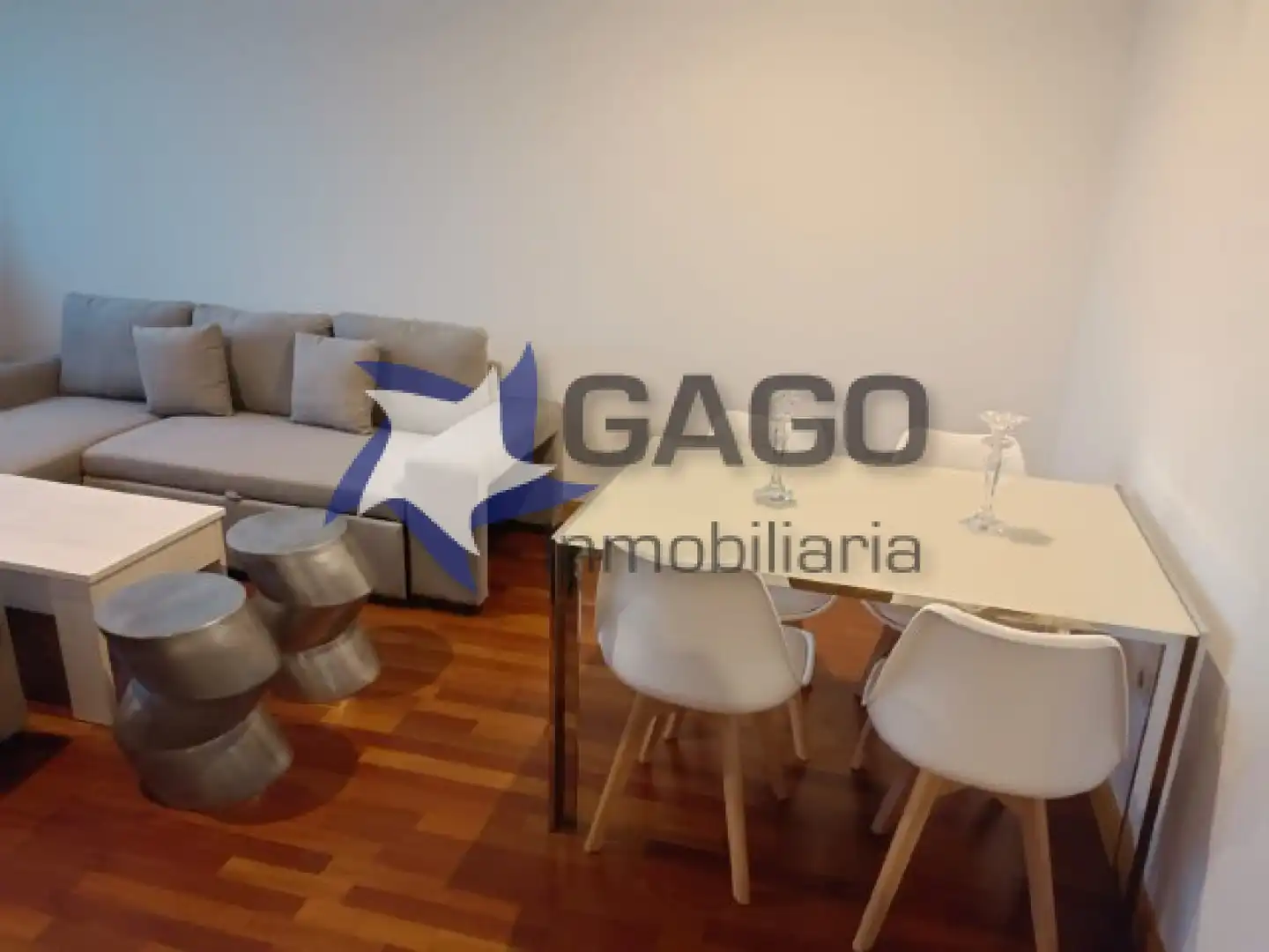 Living room of Flat for sale in Córdoba  with Air Conditioner, Heating and Storage room