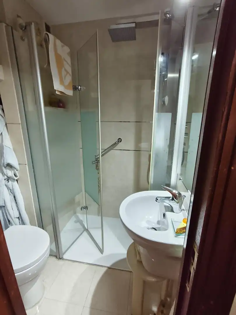 Baño de Piso de alquiler en Ponferrada con Calefacción, Parquet y Amueblado