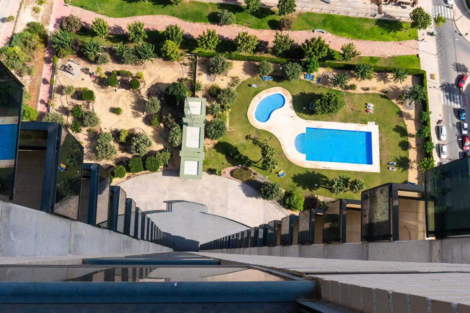Swimming pool of Apartments for rent in Benidorm  with Air Conditioner, Private garden and Terrace