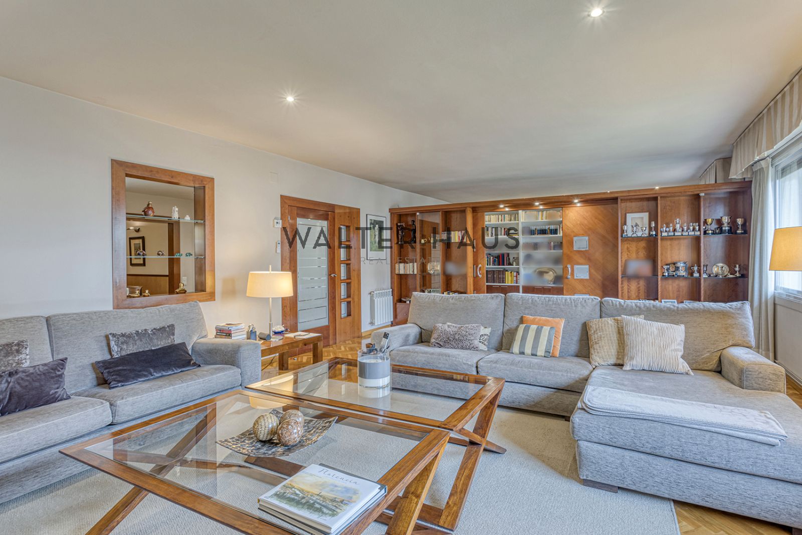 Living room of Duplex for sale in  Barcelona Capital  with Air Conditioner, Heating and Oven