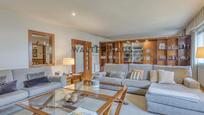 Living room of Duplex for sale in  Barcelona Capital  with Air Conditioner, Heating and Oven