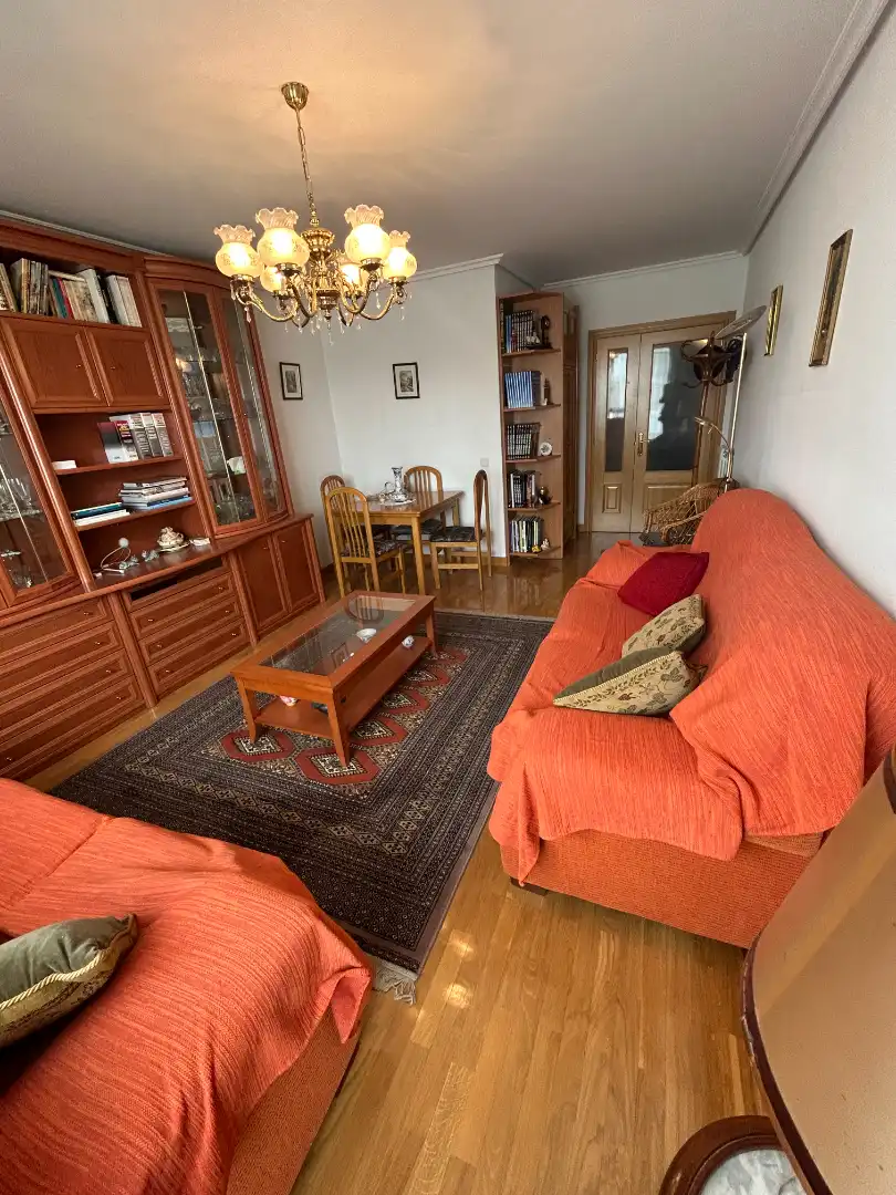 Wohnzimmer von Wohnung zum Verkauf in Burgos mit Heizung, Terrasse und Abstellraum