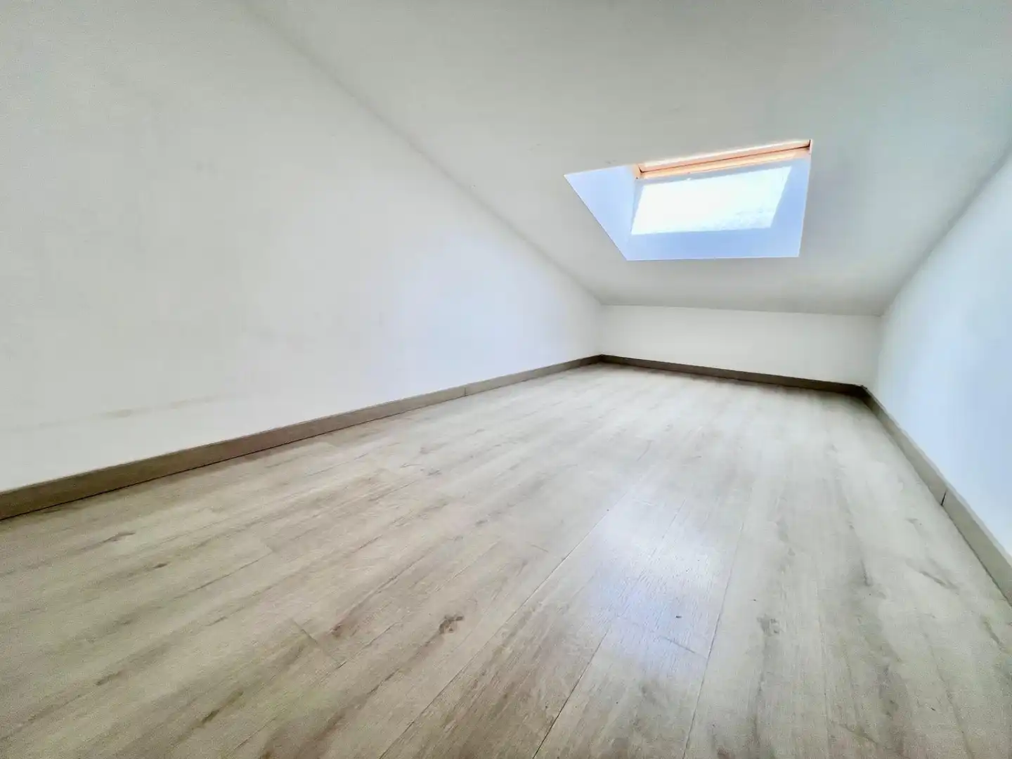 Attic for rent in Sabadell  with Air Conditioner, Heating and Parquet flooring