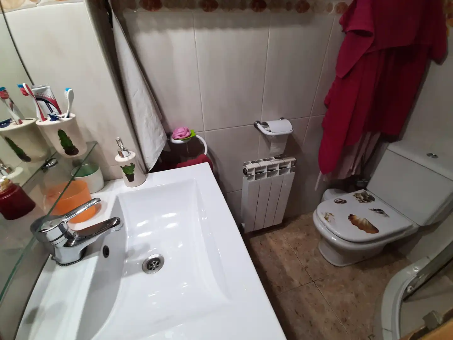 Bany de Casa adosada en venda en Tàrrega amb Calefacció, Terrassa i Piscina