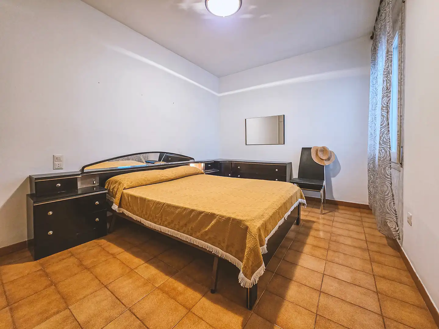 Habitación de Piso de alquiler en Sant Pol de Mar con Aire acondicionado, Calefacción y Amueblado