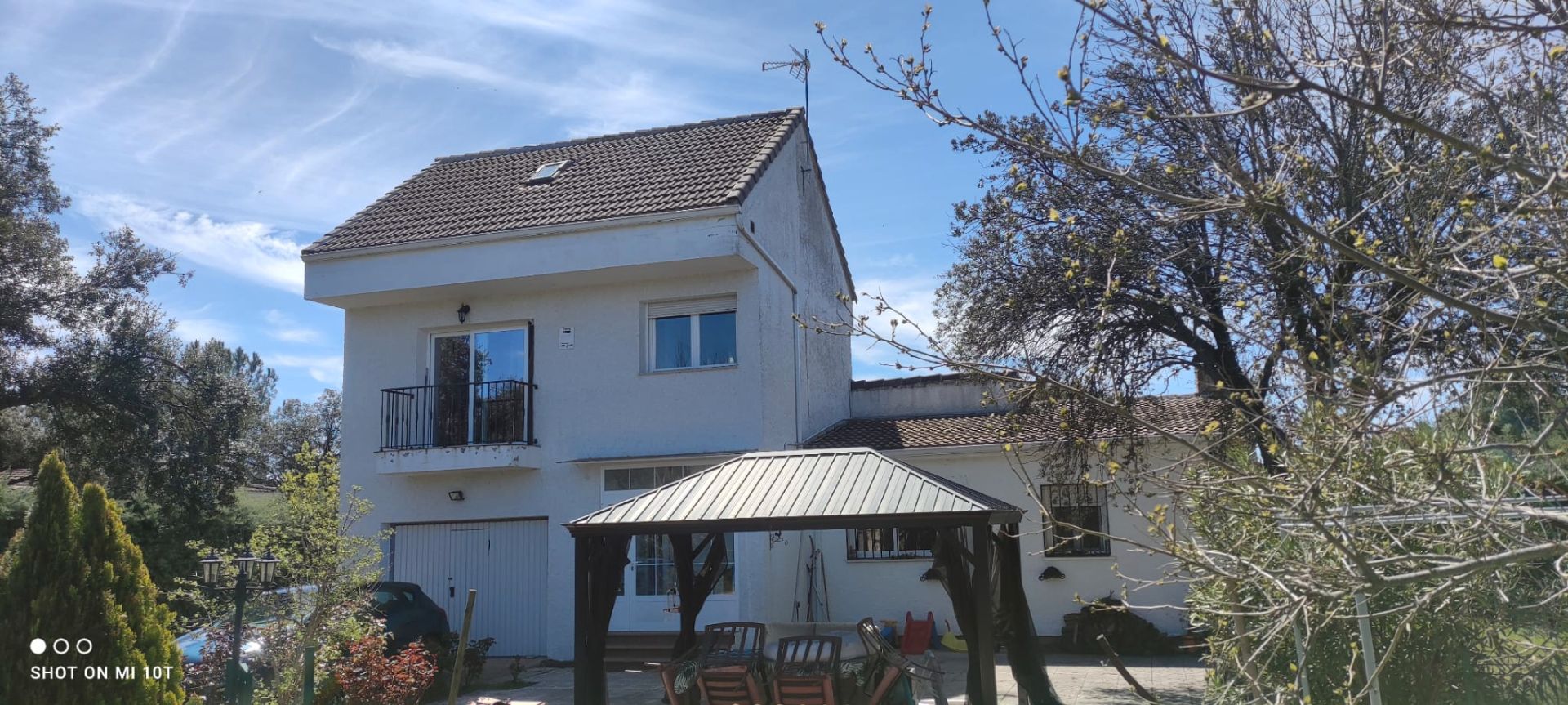 Vista exterior de Casa o xalet en venda en Valdemorillo amb Aire condicionat, Jardí privat i Balcó