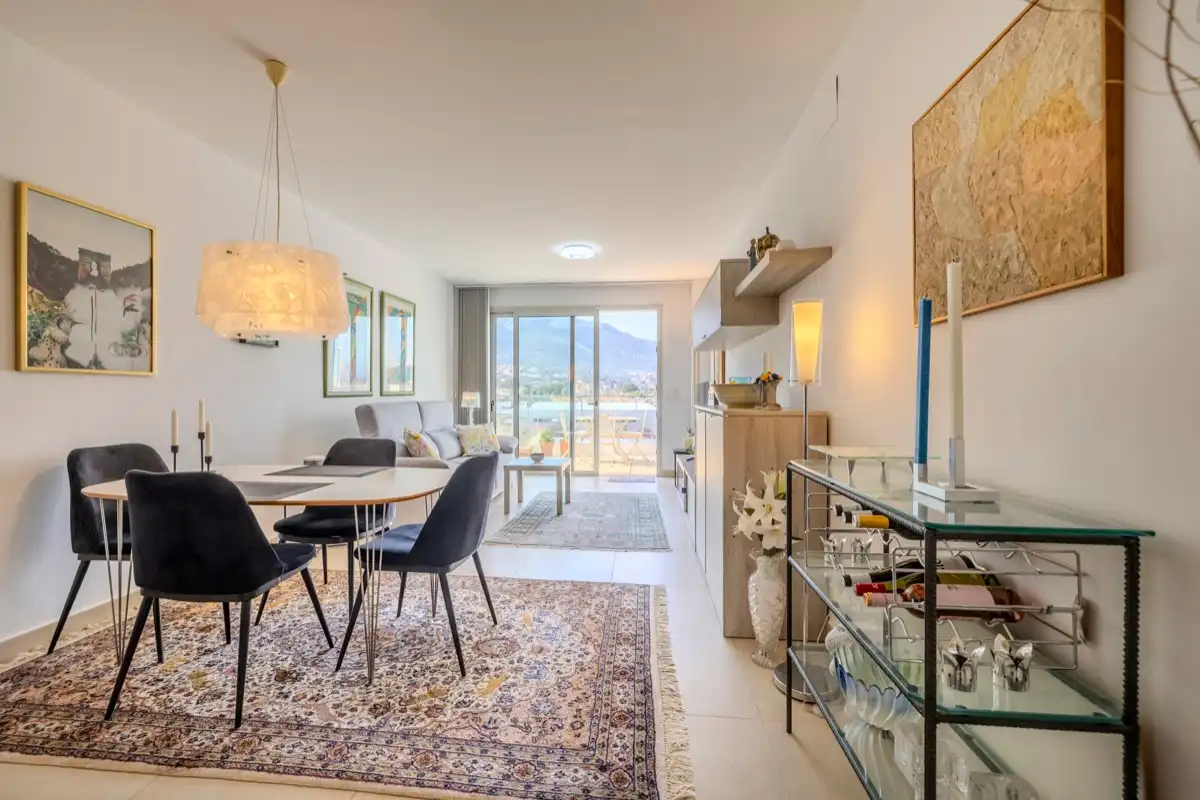 Esszimmer von Dachboden zum Verkauf in Dénia mit Klimaanlage, Heizung und Terrasse