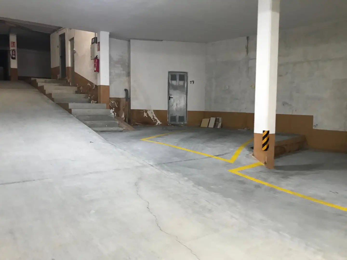 Aparcament de Apartament en venda en Ribeira amb Calefacció i Terrassa