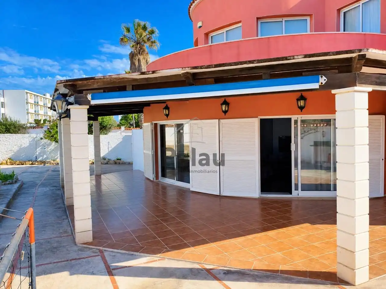 Vista exterior de Casa o xalet en venda en Ciutadella de Menorca amb Jardí privat, Terrassa i Traster