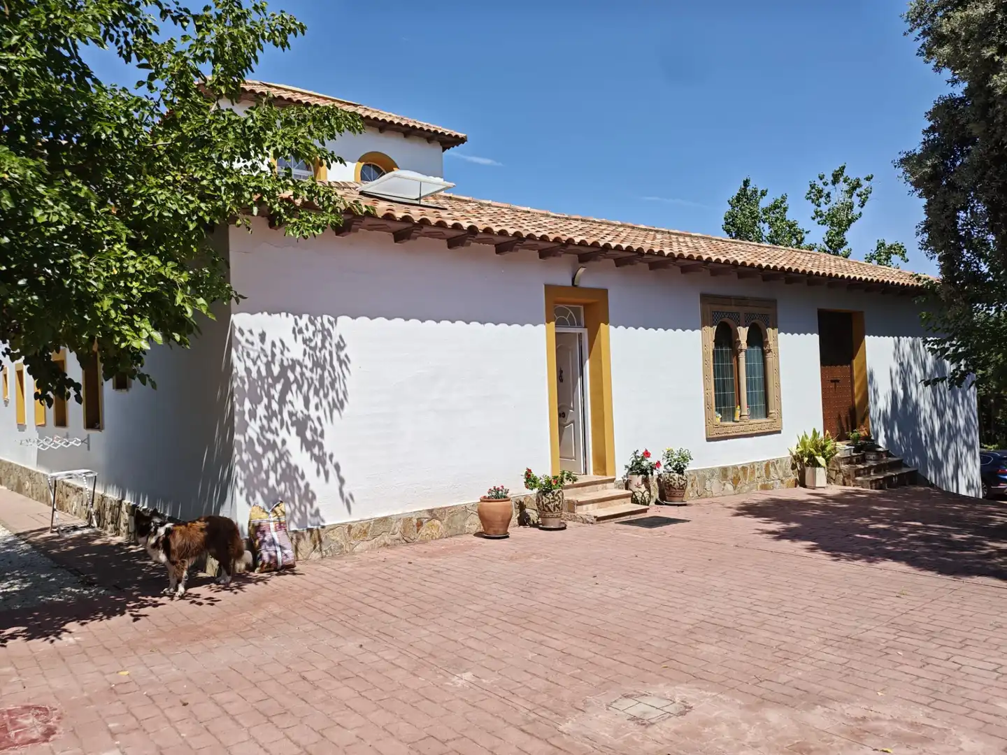 Vista exterior de Casa o chalet en venta en Sevilla la Nueva con Aire acondicionado, Calefacción y Jardín privado