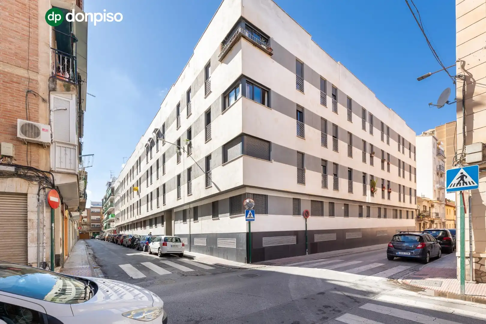 Exterior view of Flat for sale in Granada  with Air Conditioner, Heating and Storage room