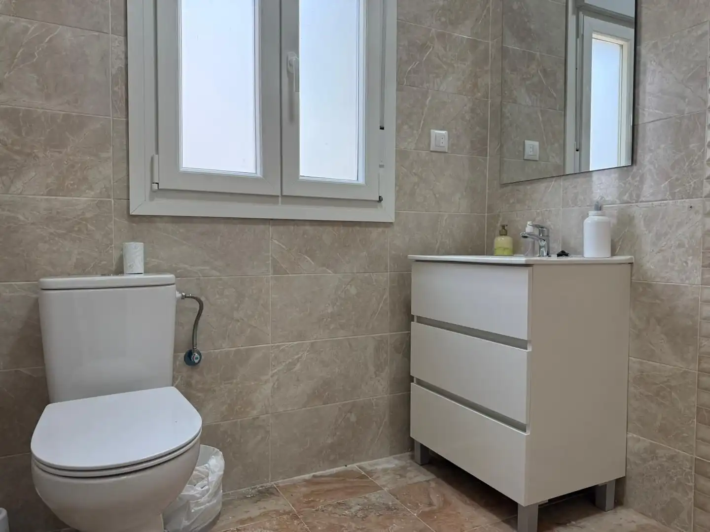 Baño de Casa o chalet en venta en Carmona con Jardín privado, Terraza y Piscina