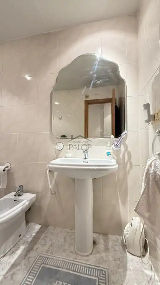 Baño de Piso en venta en Carcaixent con Aire acondicionado, Terraza y Alarma