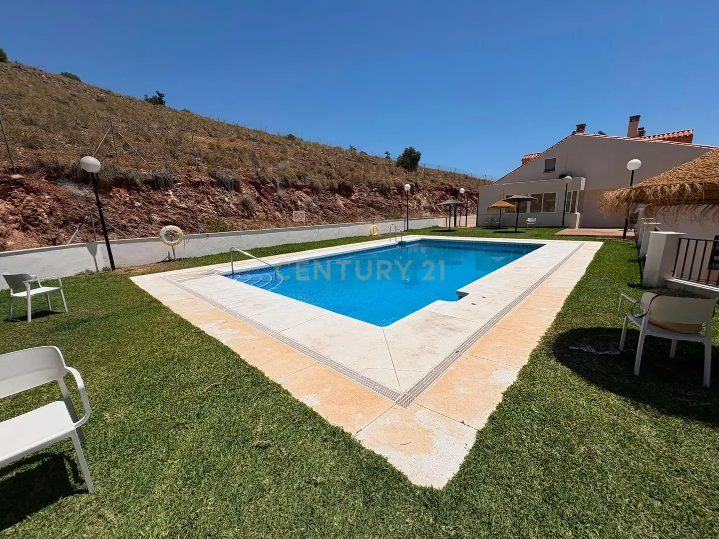 Piscina de Apartamento de alquiler en Benalmádena con Horno y Piscina comunitaria