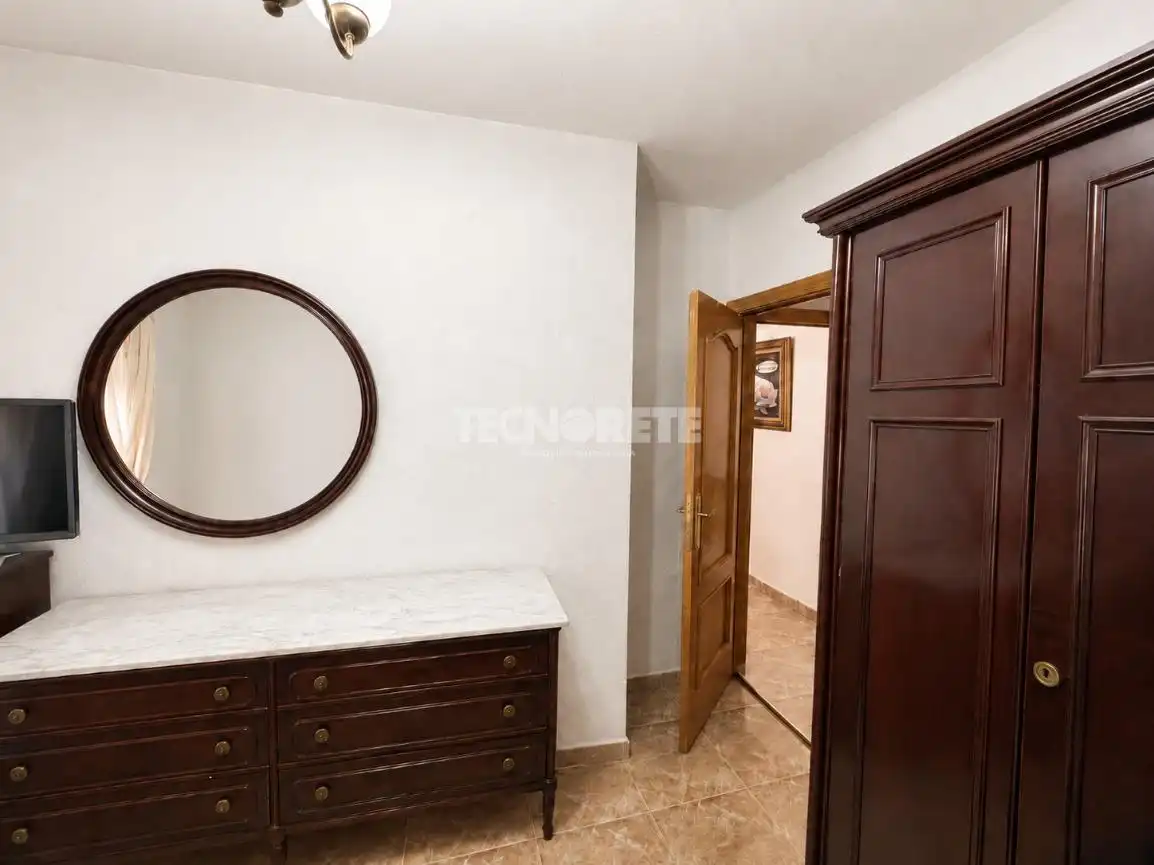 Habitación de Piso en venta en Madrid con Calefacción